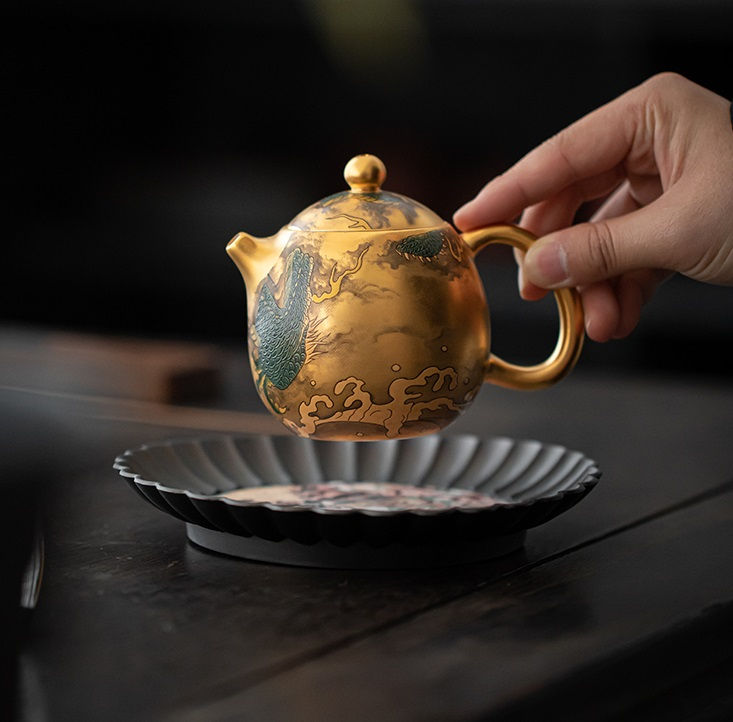 Thumbnail: Luxurious Handpainted Gold Sky Dragon Teapot (150ml)