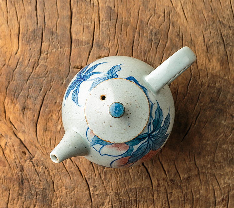 Thumbnail: Qinghua Ripen Guava Teapot