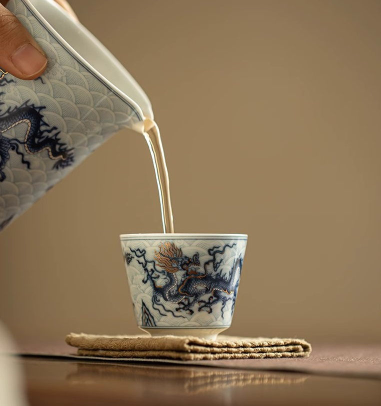 Thumbnail: Cloud Dragon Teacup