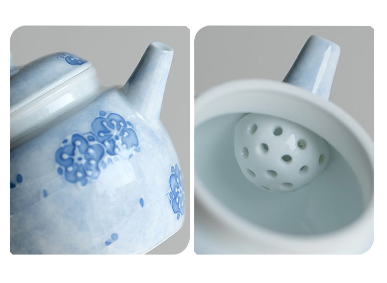 Thumbnail: Mini Blue Sakura Teapot (90ml)