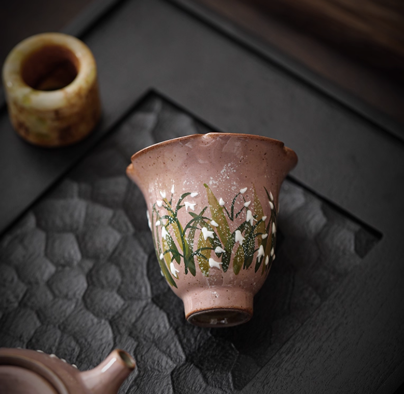 Thumbnail: Hand-Painted Lily of the Valley Gaiwan