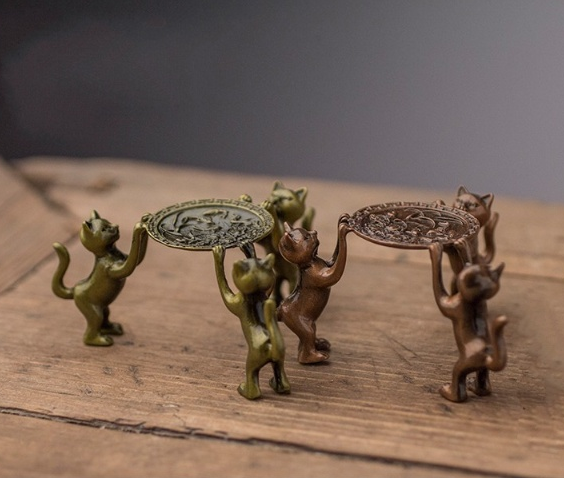 Thumbnail: Witch Cats Lid Support