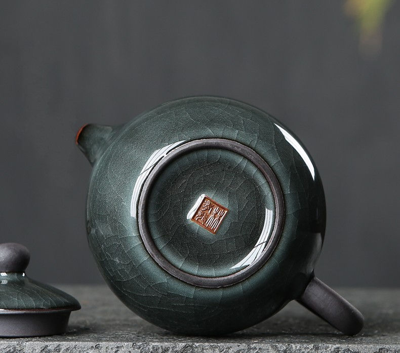 Thumbnail: Dragon Spring Celadon Teapot (260ml)
