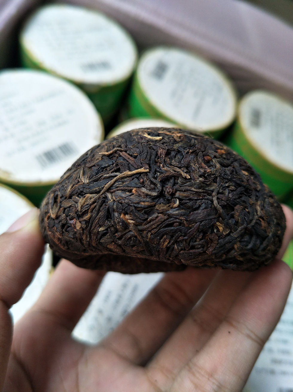 Thumbnail: 2006 Top Grade 80 Years Old Wild Arbor Raw Puerh - Pebble