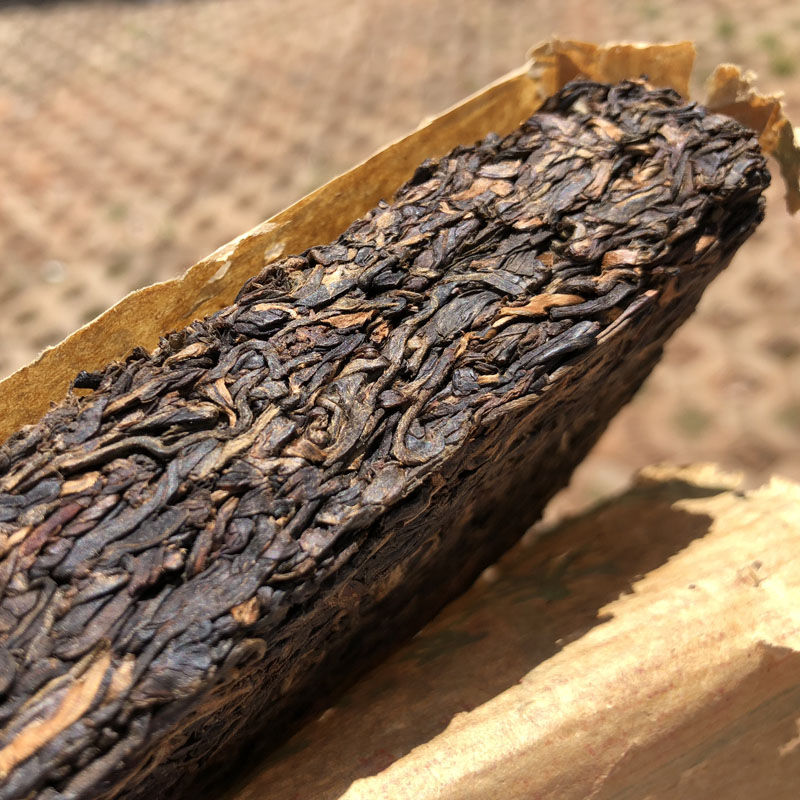 Thumbnail: 2008 Dragon Garden High Fragrant Wild Arbor Raw Puerh Brick - Limited Version