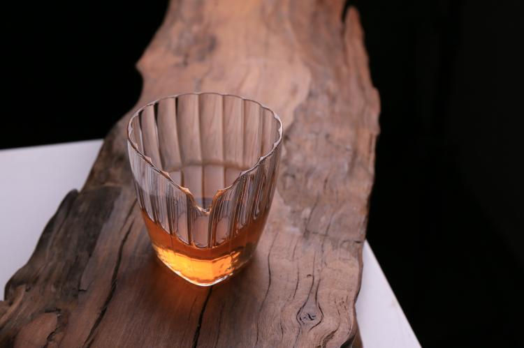 Thumbnail: Wave Droplet Glass Faircup