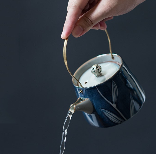 Thumbnail: Cracked Glazed Qinghua River Grass Teapot
