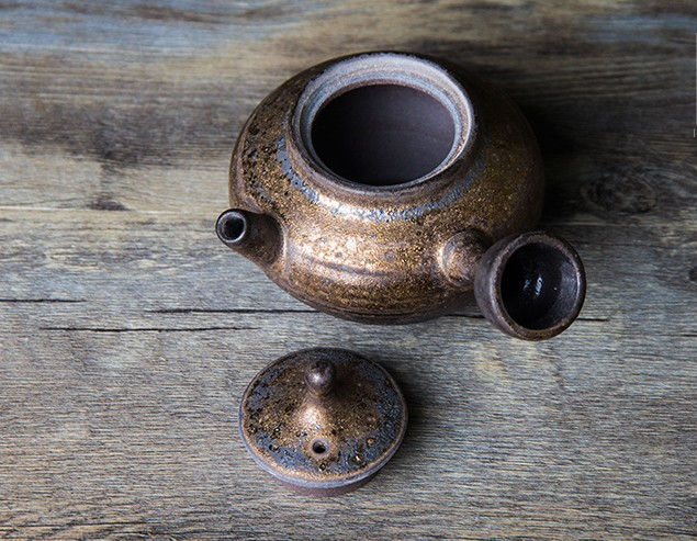 Thumbnail: Rusty Bronze Coarse Clay Side Handle Teapot