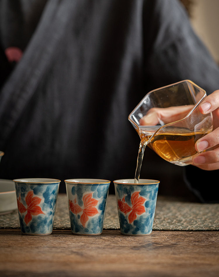 Thumbnail: Qinghua Gold Fish Teacup