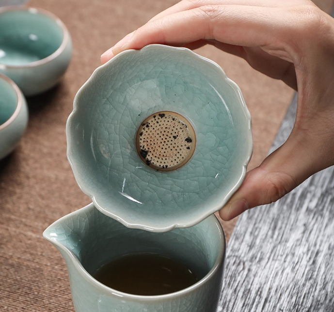 Thumbnail: Glacial Ice Flower Tea Strainer