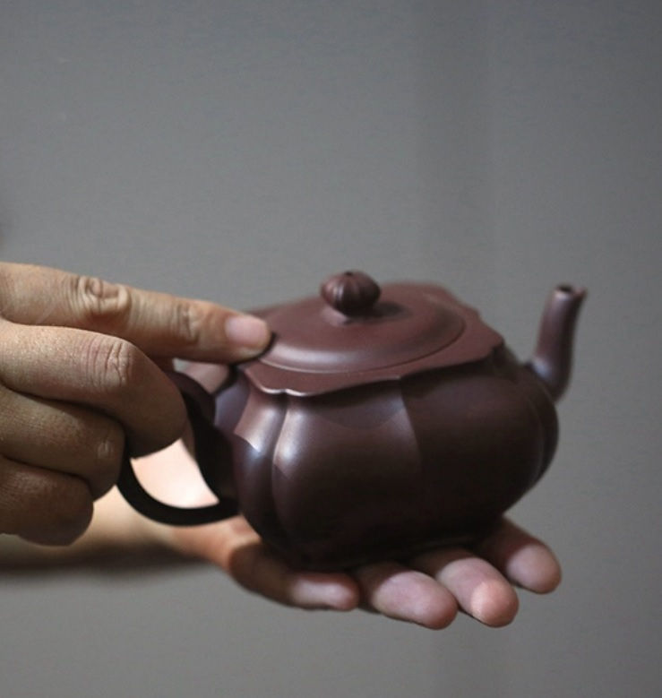 Thumbnail: Yixing Zisha Aged Purple Clay Square  Linghua Teapot (260ml)