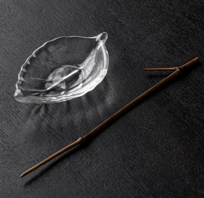 Thumbnail: Premium Glass Leaf Cha Tao Sets