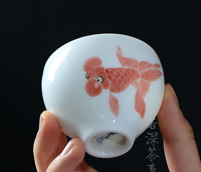 Thumbnail: Qinghua Bubble Eye Gold Fish Teacup