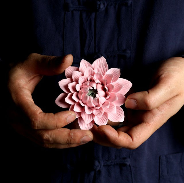 Thumbnail: Pink Lotus Teapet