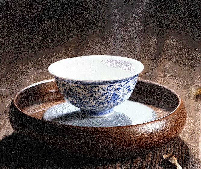 Thumbnail: Qinghua Imperial Garden Teacup