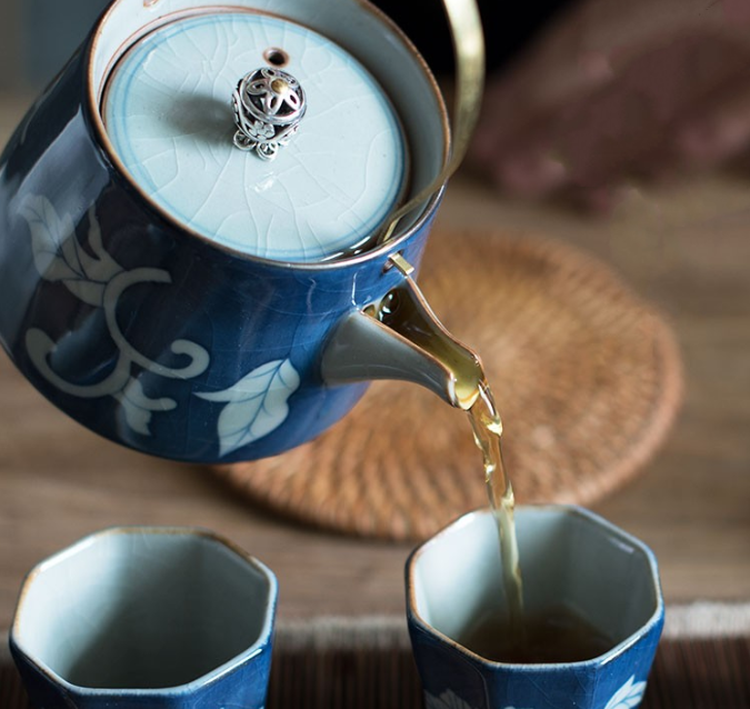 Thumbnail: Cracked Glazed Qinghua River Grass Teapot