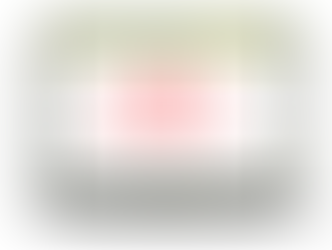 Laptop mit Energiemonitoring‑Diagramm im Zeitverlauf.