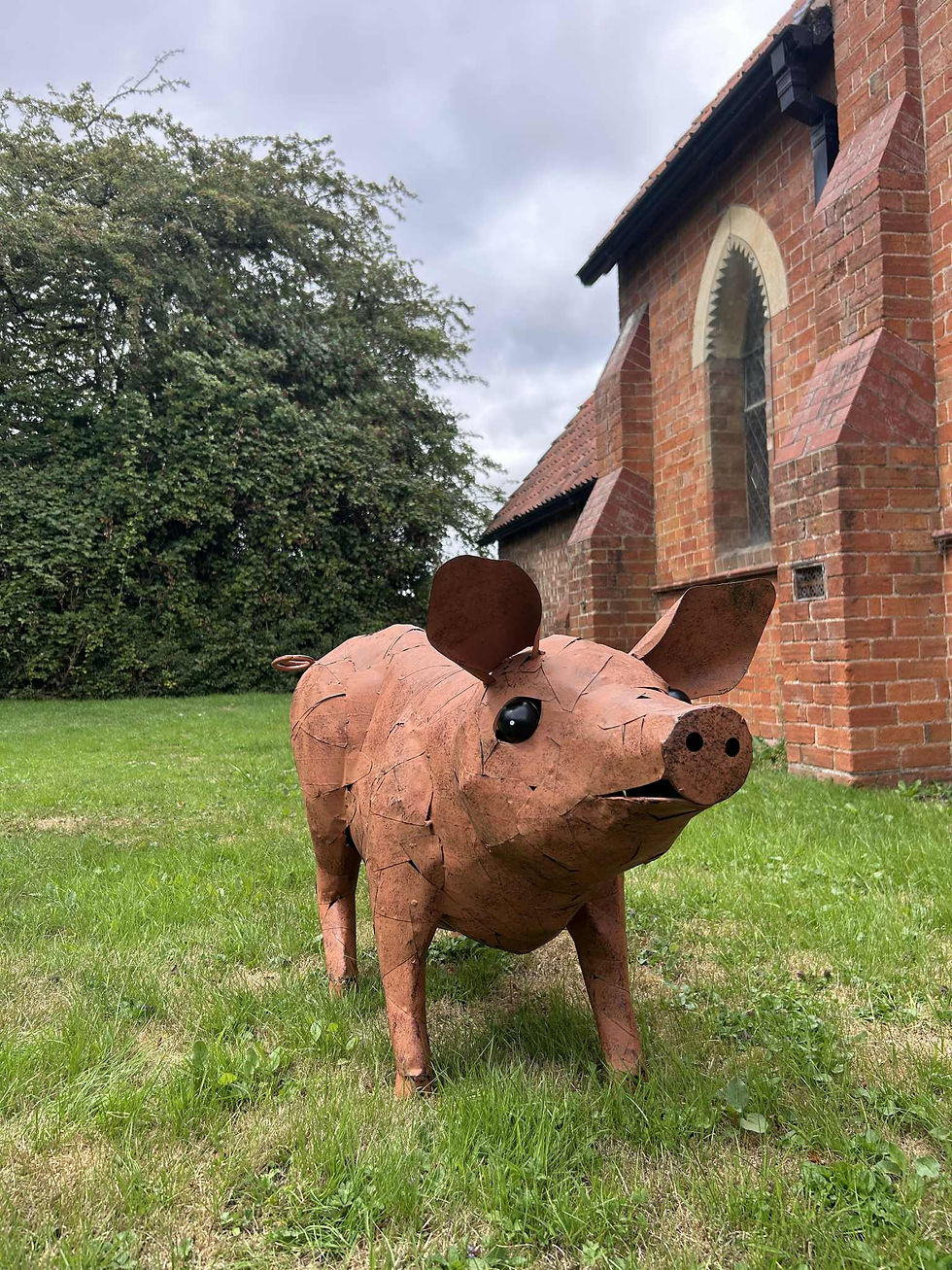 Thumbnail: Pig Sculpture