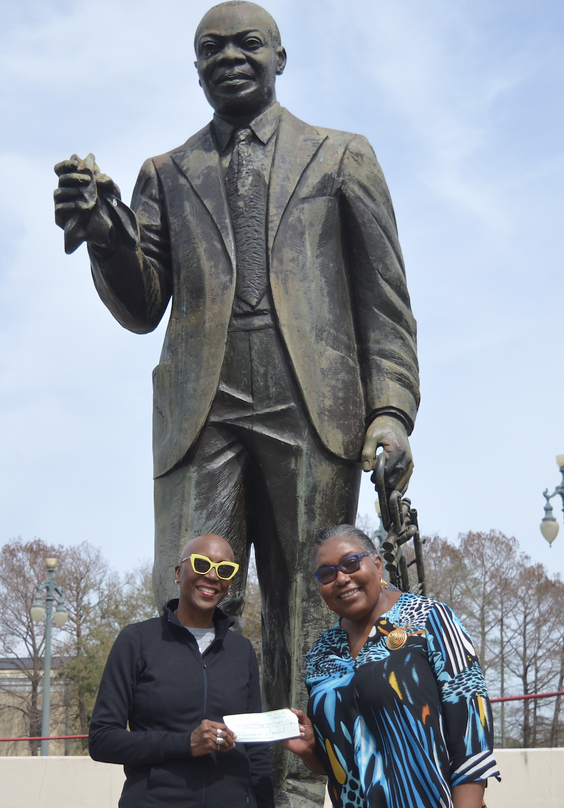 MARYSE, JACKIE and LOUIS statue, Feb 27, 2024.png