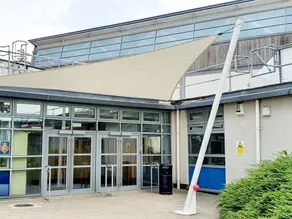 CAN SHADE SAILS HANDLE SNOW? 5 THINGS TO KEEP IN MIND