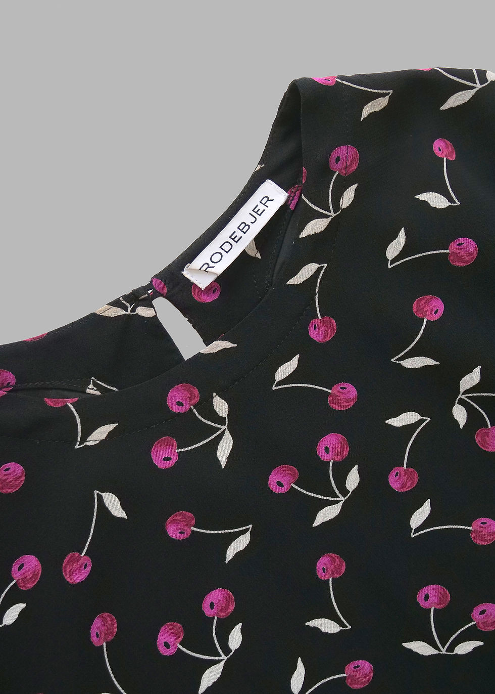 Thumbnail: Rodebjer Candice Cherry Dress | S