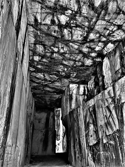 "Between Times".   Digital picture. Carrara, 2021 
