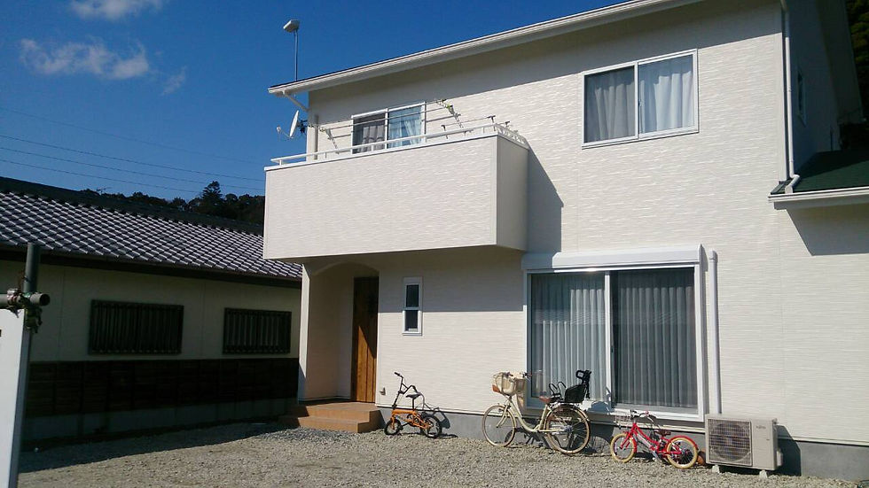 白のトーンで統一された美しい住まい