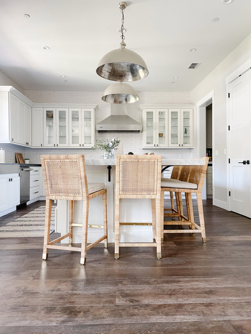 white-transitional-kitchen.jpeg