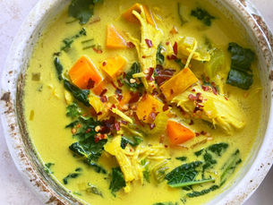 Sopa Dourada Anti-Inflamatória