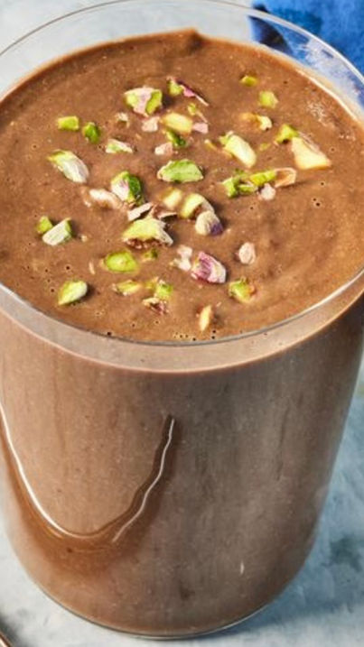 Smoothie antiinflamatório de cereja, beterraba e couve