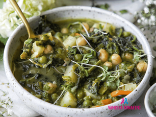 Minestrone verde com pesto e feijão branco