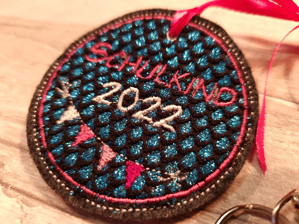 Miniaturbild: Schulkind 2022 Anhänger Pink Rosa Türkis/Blau Glitzer
