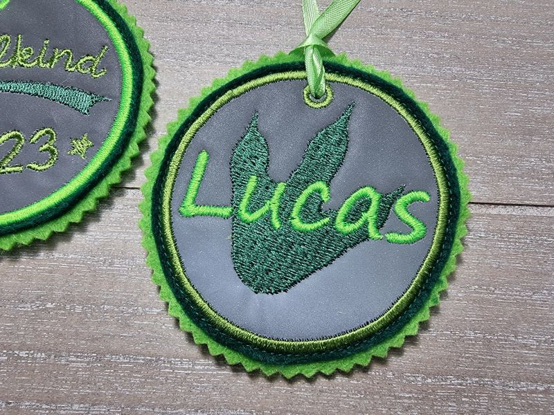 Miniaturbild: 2er Set Anhänger Schulkind und Name  (grün)