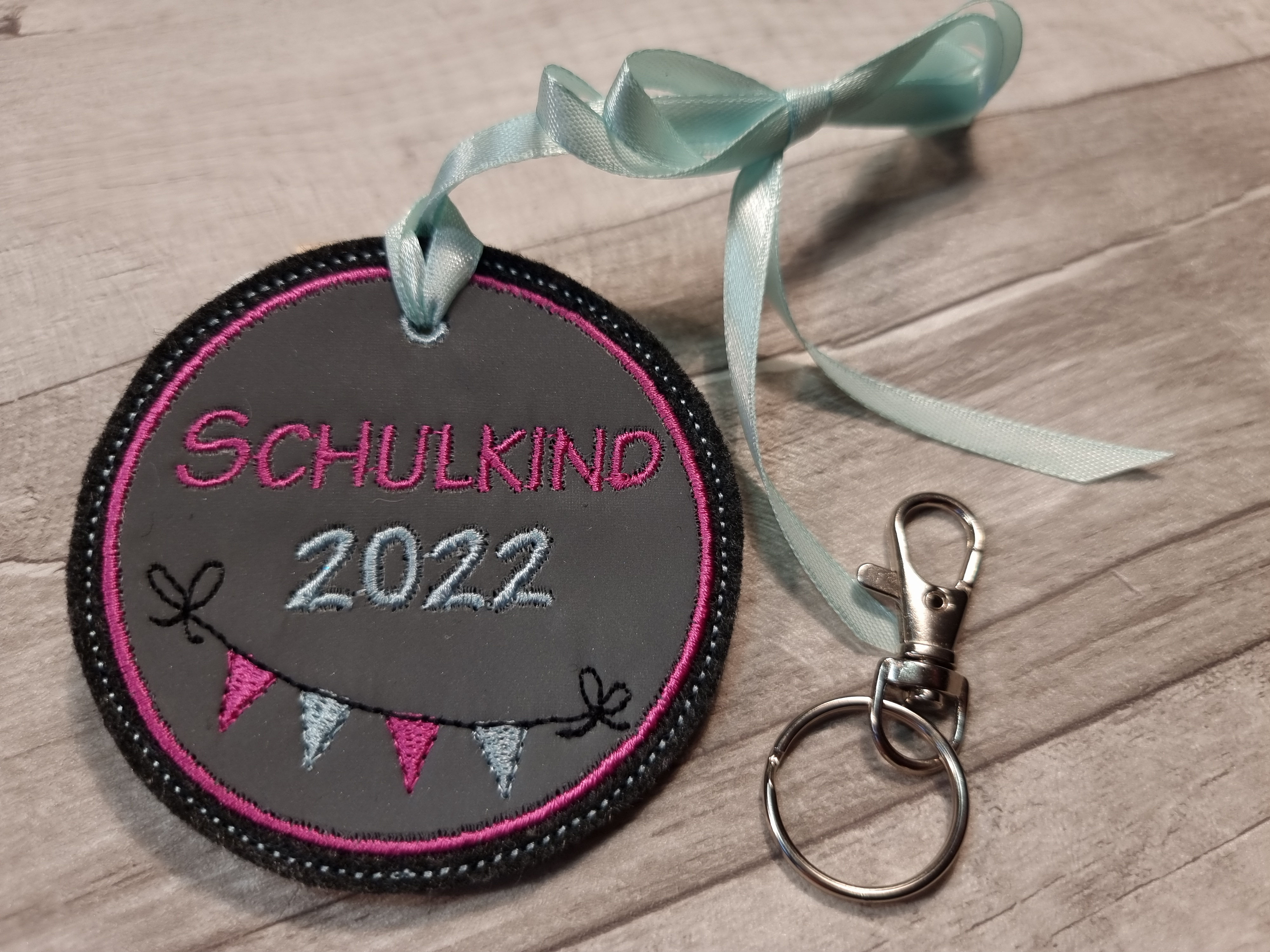 Reflektierender Schulkind 2022 Anhänger Pink  und Mint