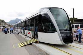 VLT é inaugurado e faz sucesso no centro do Rio