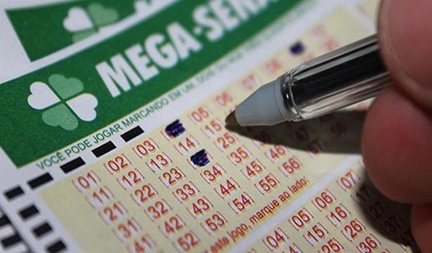 Mega-Sena acumulada pode chegar a R$ 135 milhões