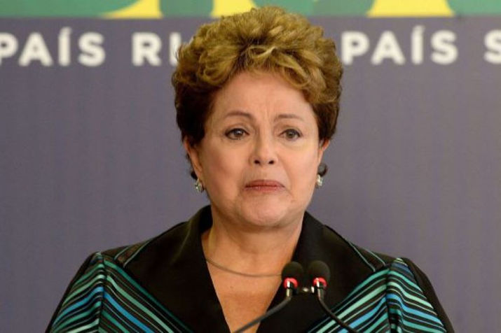 Processo de impeachment é aceito e Dilma fica afastada