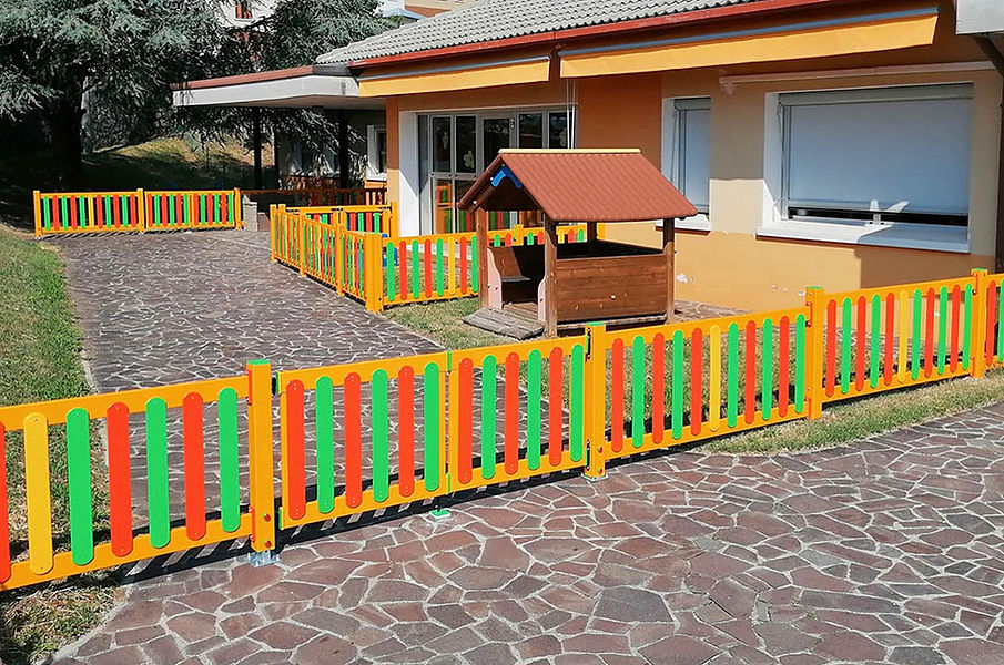 MyFun Giochi per Parco - Arredo urbano - STAP - Composta da Montanti in alluminio sez. 90 x 90 altezza mm 1250 (h 90 cm. fuori terra) con tappi copri palo in