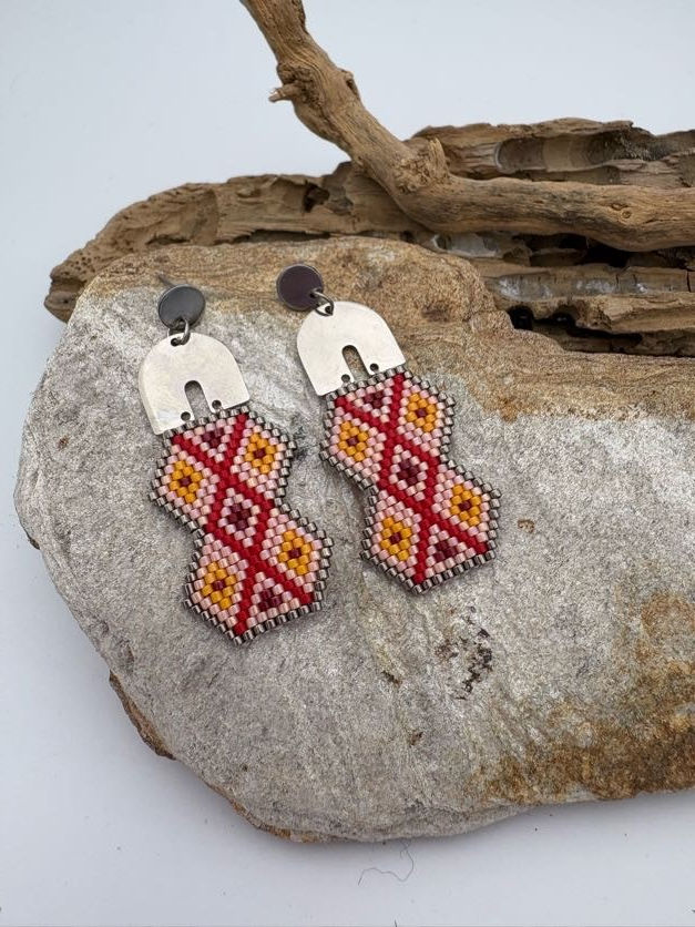 Miniature : boucles d'oreilles tosca en motif géométrique monté sur un support en acier inoxydable