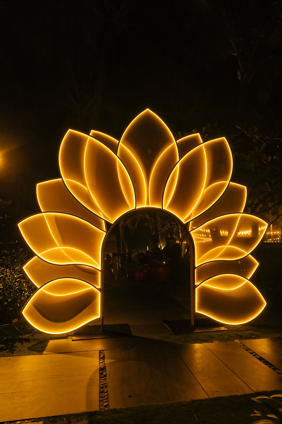 Decor Intercontinental peninsula Da nangDrummer entrance Vietnam BUDD5181
