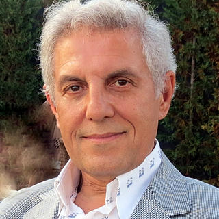 Yazarın fotoğrafı: Ahmet Talât Saygaç