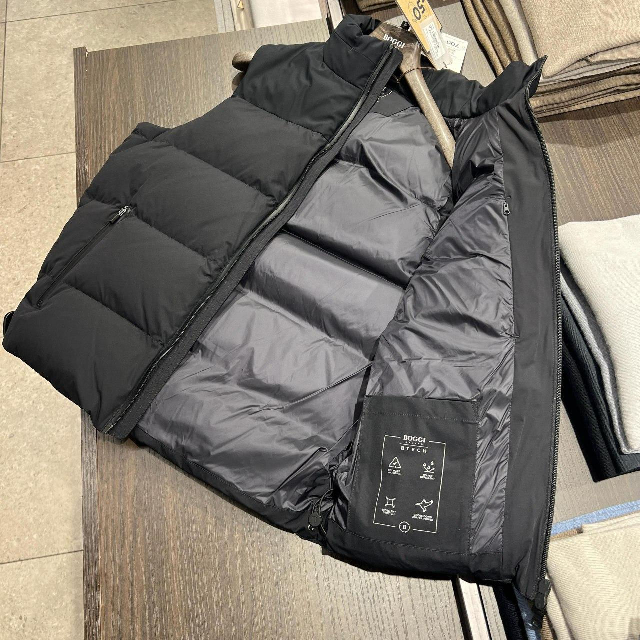 BOGGI Men's Vests