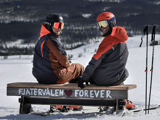 Fjätervålen håller 6 nedfarter öppna till stängning och halva priset på skipass
