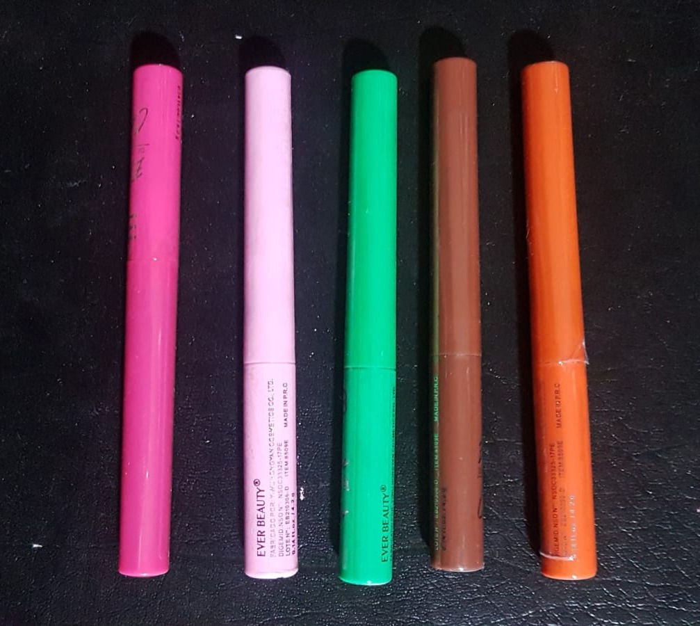 DELINEADOR LIQUIDO EPIC COLOR
