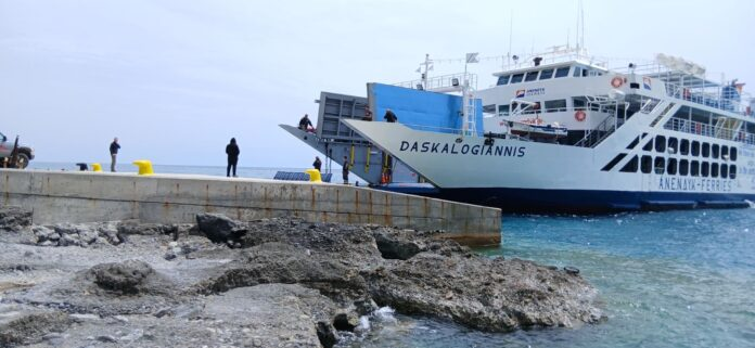 Αυτοψία στη νέα ράμπα για τα πλοία στην Αγία Ρουμέλη