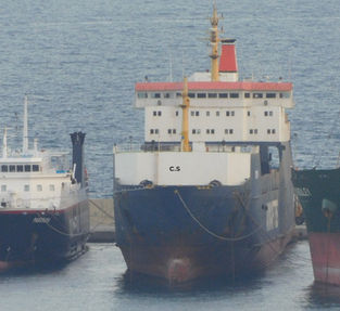 Αναχώρηση του πρώην «ΠΕΛΑΓΙΤΗΣ» από τον Νέο Μόλο Δραπετσώνας με προορισμό το Ομάν