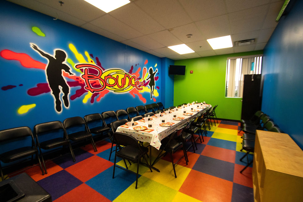 PARTY ROOM