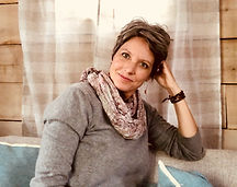 headshot couch - 1 (4).jpeg