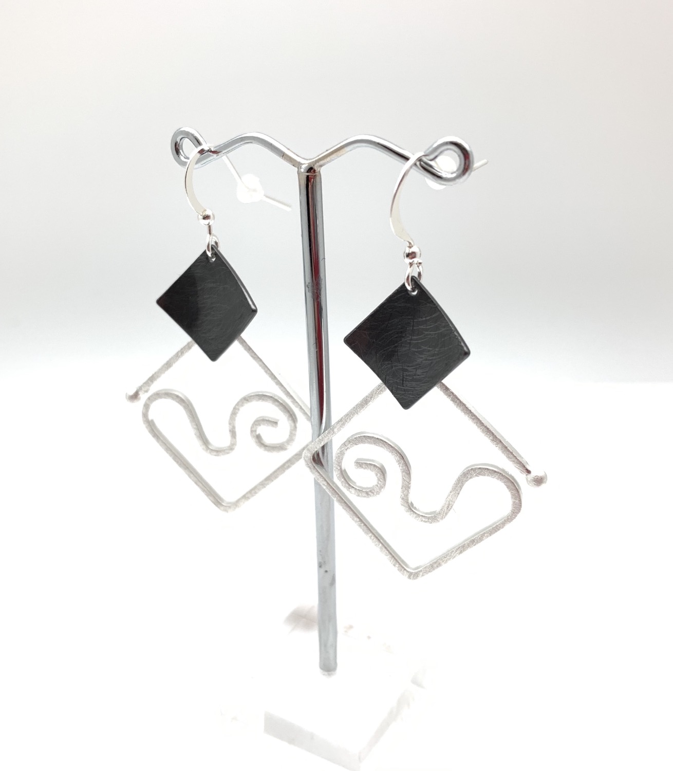 Thumbnail: ES441Silver and Black Origami Swing Earrings