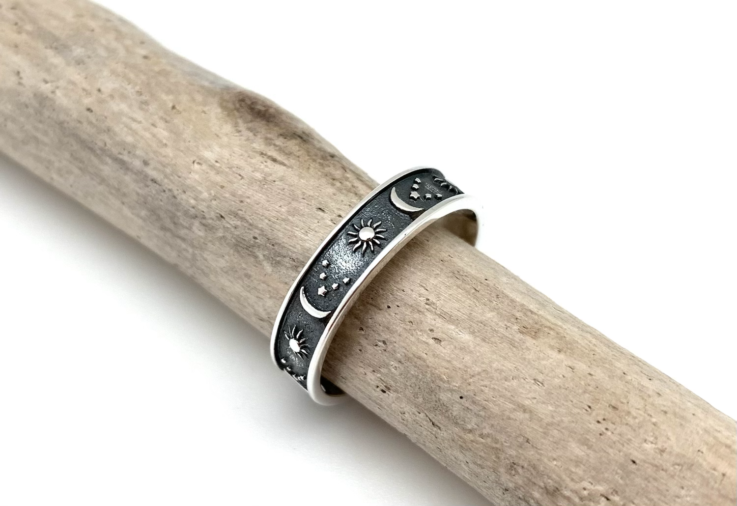 SR39 Silver Sun Moon Stars Ring 4-10